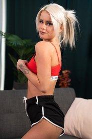 La Petite Blonde