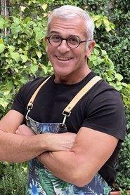 Max Mariola