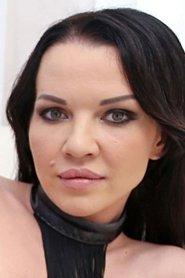 Mia Capri
