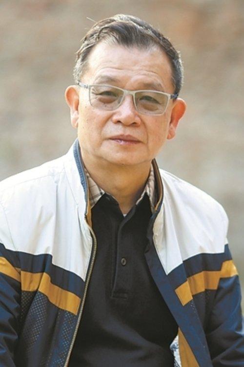 潘耀明