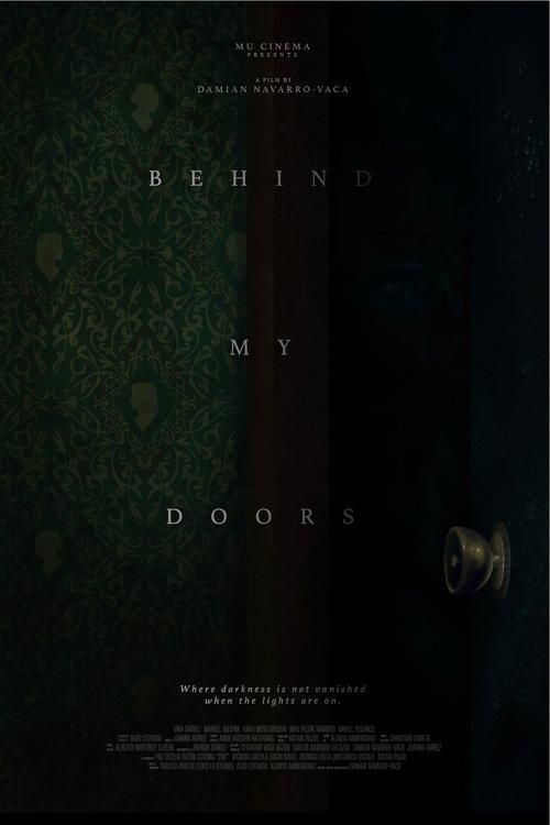 Detrás de mis puertas